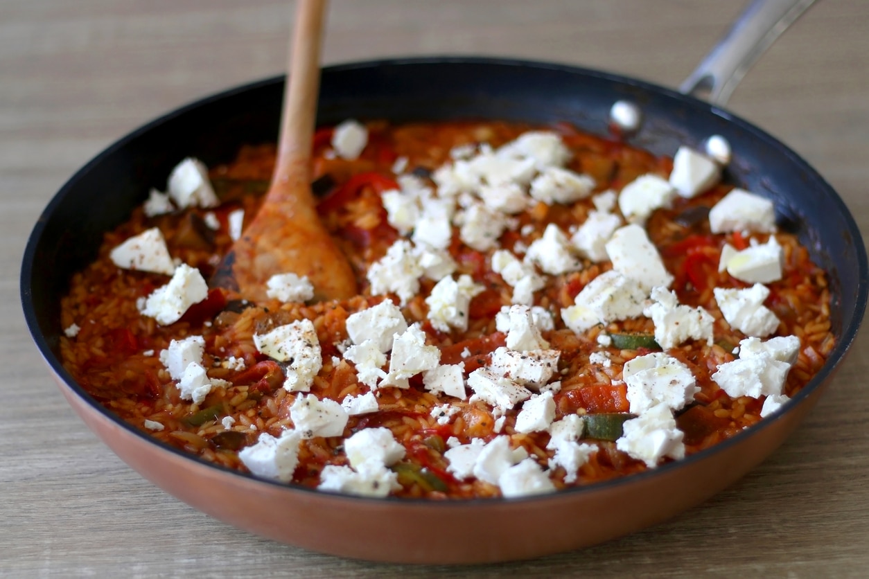 Tomaten-Zucchini-Pfanne mit Feta