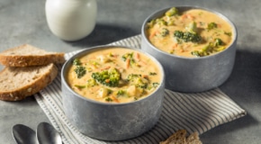 Brokkoli Cheddar Suppe