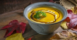 Kürbiscremesuppe mit Kokosmilch